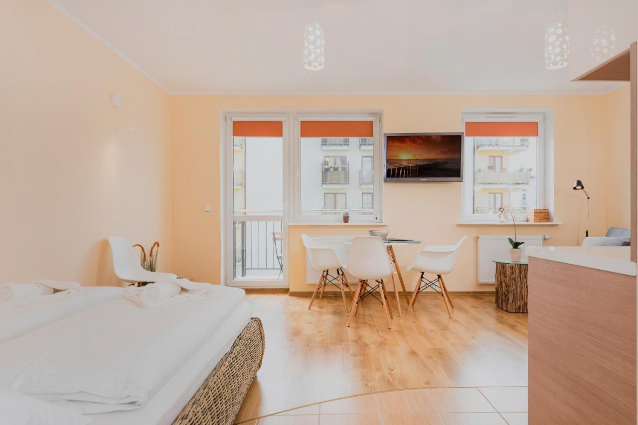 Center By Renters *