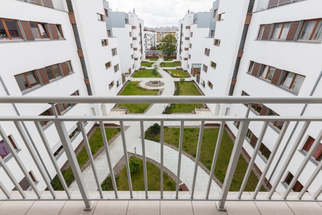 Center By Renters *