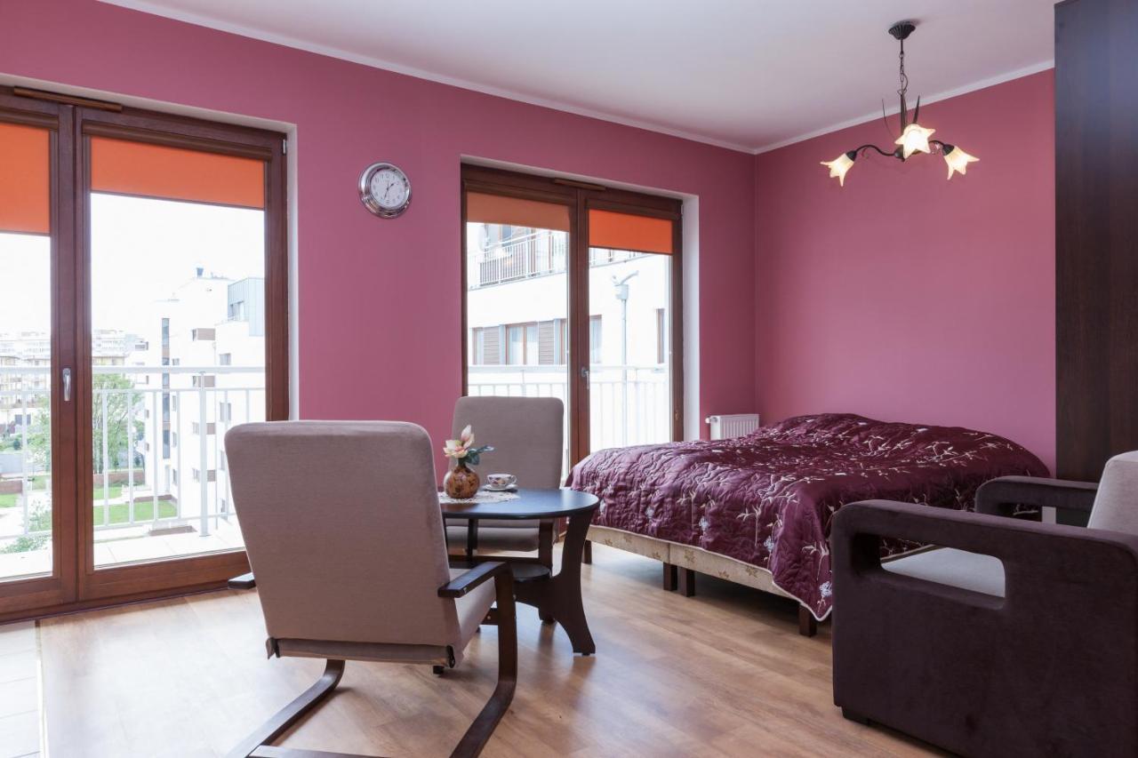 Center By Renters *